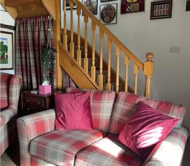 Chippenham House | Thatch Cottage B&B