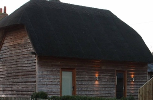 Clifton Hampden House | Thatched Barn Overlooking The River Thames