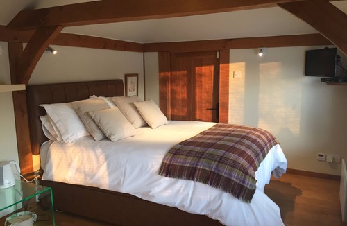Edenbridge Bed & Breakfast | Thatched Cottage B&B