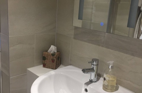 Edenbridge Bed & Breakfast | Thatched Cottage B&B