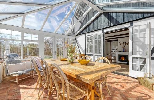 Udsholt Sand House | Thatched Cottage With Conservatory Near Beach