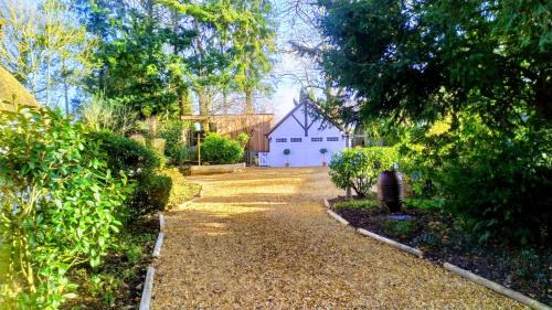 Ibsley Bed & Breakfast | Thatched Eaves