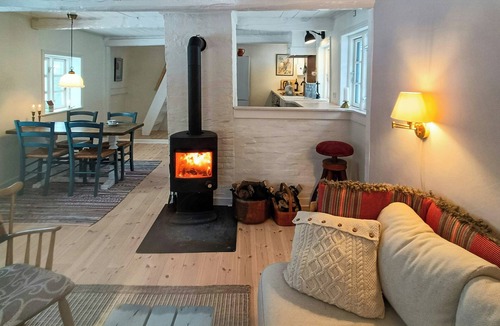 Helsinge House | Thatched roof house from 1850 near Arresø