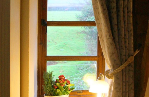 Stokeinteignhead House | Thatched seaside Cottage