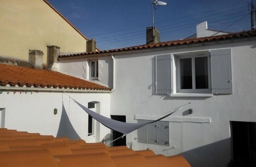 La Chaume House | Thatched Villa 2 steps from the sea