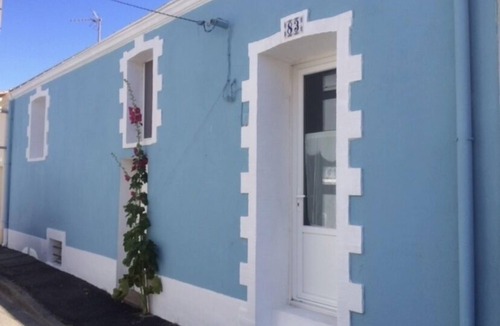 La Chaume House | Thatched Villa 2 steps from the sea