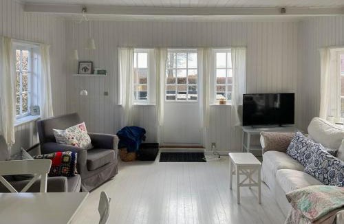 Kelstrup House | Thatched Wooden House With Sea View