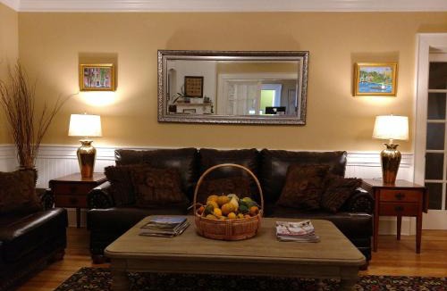 Littleton Hotel | Thayers Inn