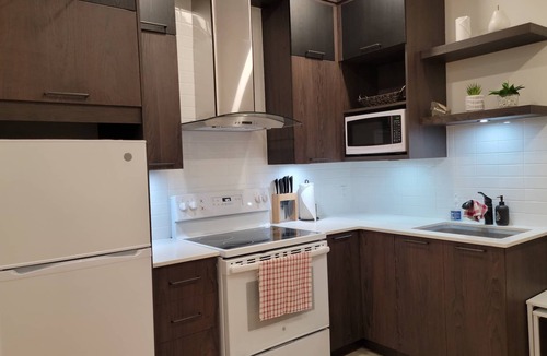 Rimouski Apartment | The 102 is a cosy loft in the heart of the city centre. It is located close to t