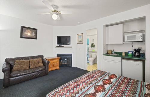 Valley Springs Bed & Breakfast | The 10th Green Inn