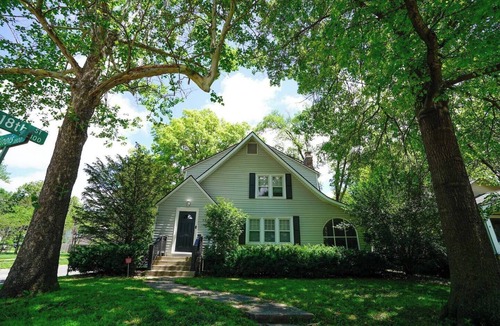 University Place House | The 1800