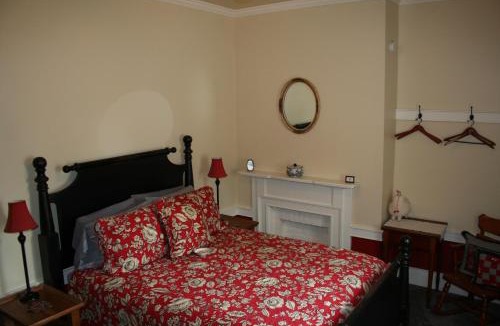 Dundee Bed & Breakfast | The 1819 Red Brick Inn