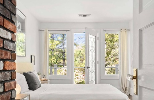 Woodstock House | The 212 Escape