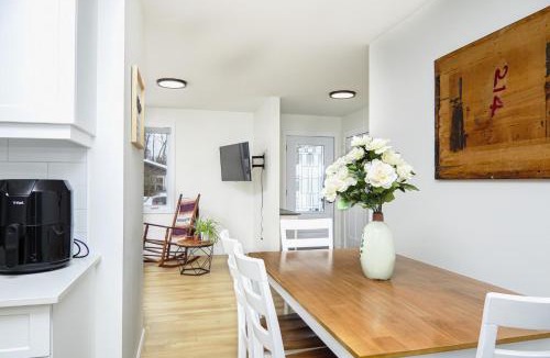 Trenton Villa | The 214 BnB
