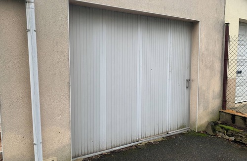 Pin - Vert Galant House | The 24 Hours of Le Mans Circuit on foot