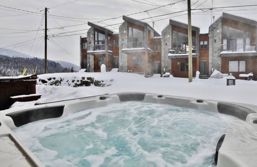 Stoneham Ski Chalet | The 29 - Chalet In Stoneham