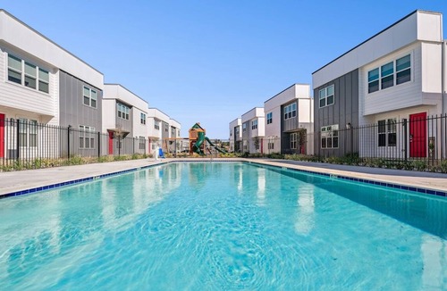 Greater Greenspoint House | The 3-bedroom Smart Townhome in beautiful Houston!