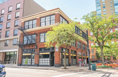 Central Business District Apartment | The 333 Suites 304 - Stay for 2
