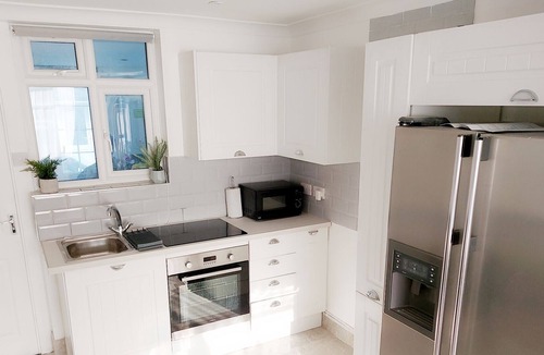 Ponders End Bed & Breakfast | The 36