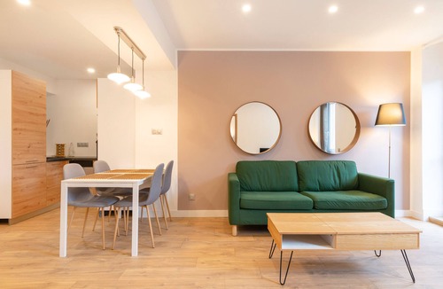 Jarny Apartment | The 4* "Emerald Green" apartment