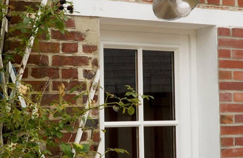 Pont-l'Eveque Apartment | The 4-person "Primerose" house