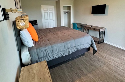 Crystal Beach Hotel | The 409 Bolivar Beach Hotel
