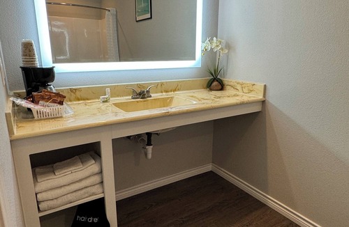 Crystal Beach Hotel | The 409 Bolivar Beach Hotel