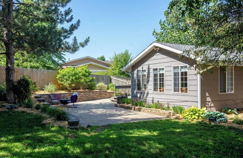 Ames House | The 410 Farmyard