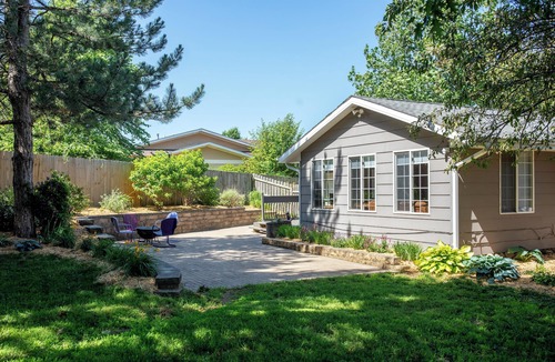 Ames House | The 410 Farmyard