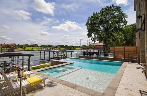 Kingsland House | The 565 Villa with Concierge Services