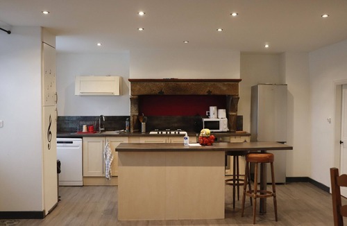 Saint-Georges-des-Groseillers House | The 6-poppy house