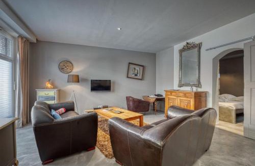 Fontaine Apartment | The 80's - Tram