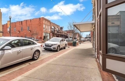 Jonesboro Apartment | The 870 Loft