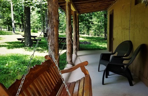 Newnata Cabin | The 87Getaway Cabin #1