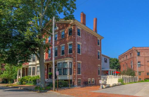 West End House | The 87th Townhome - Local Landmark Property