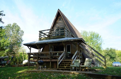 Buffalo City Cabin | The A-Frame - Rileys Outfitter