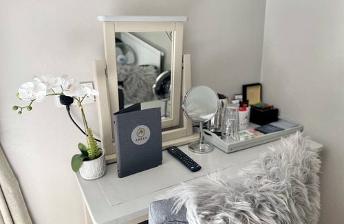 Battle Hotel | The Abbey Hotel