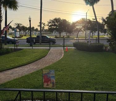 South Beach Street Historic District Bed & Breakfast | The Abbey House