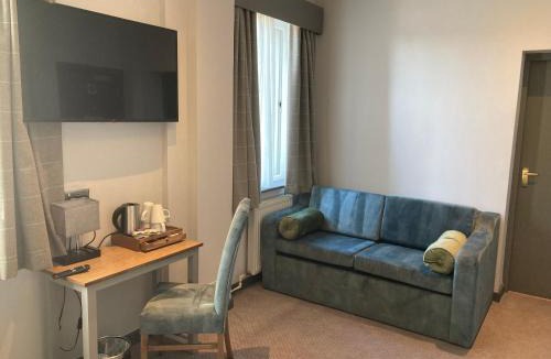 Hawkhead Hotel | The Abbey Inn