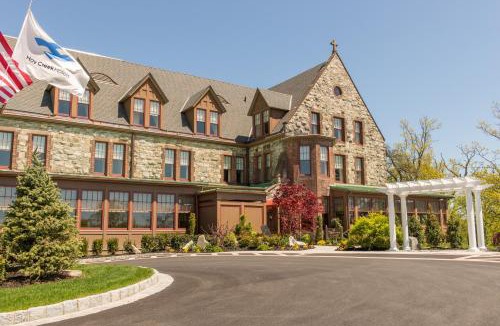 Peekskill Hotel | The Abbey Inn & Spa