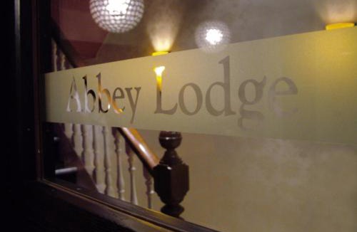 Shipley Hotel | The Abbey Lodge Hotel