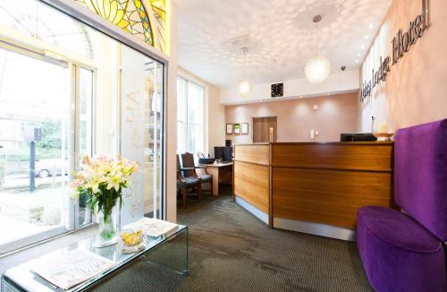Shipley Hotel | The Abbey Lodge Hotel