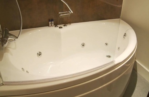 Shipley Hotel | The Abbey Lodge Hotel