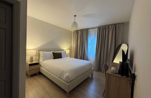 Gilmerton Hotel | The Abbey Residence