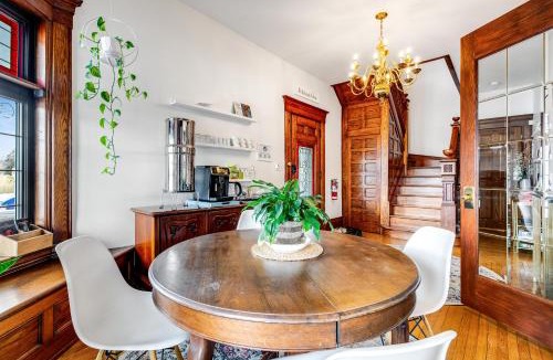 Ruthven Hotel | The Abundance Suite at Dream Estate Inn