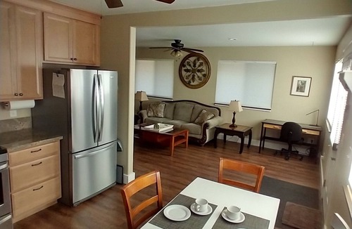 Placerville Cottage | The Acorn Cottage | Rural Setting | Fast Internet!