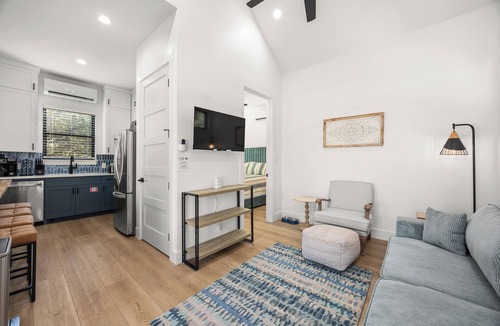 Boerne Cottage | The Acorn Haus ~ Cute Hill Country Tiny Home with private hot tub!