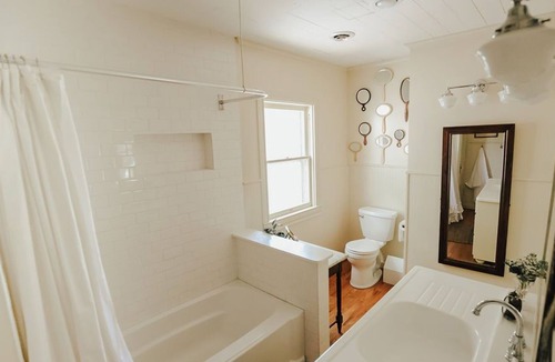 Abilene House | The Acre - 5/3 with Pool