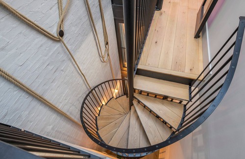 London City Centre Apartment | The Acre Abode - Covent Garden - by Frankie