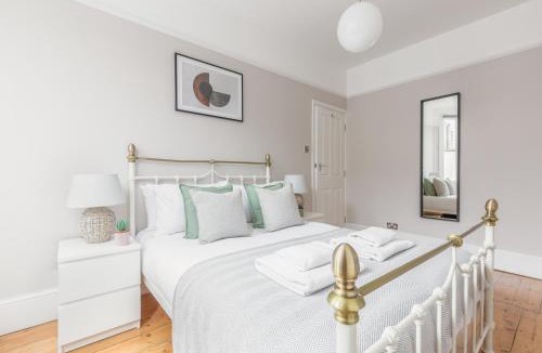 Acton Apartment | The Acton Villa